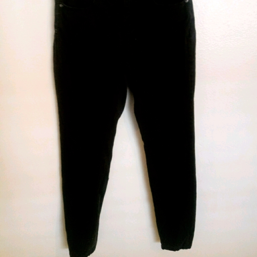 Black high rise jeans